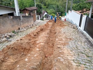 samae-implantou-rede-de-agua-na-rua-pedro-ferrari-mato-queimado