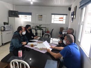 samae-e-empresa-se-reuniram-para-avaliar-trabalhos-do-projeto-de-esgoto-da-cidade