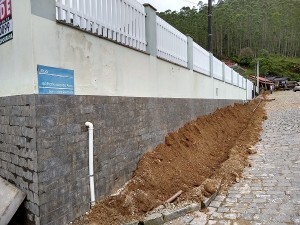 samae-fez-rede-de-agua-na-rua-sao-francisco-de-assis-no-bairro-mato-queimado